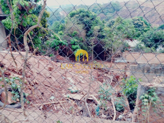 Chácara à Venda, 360 m² em Betim