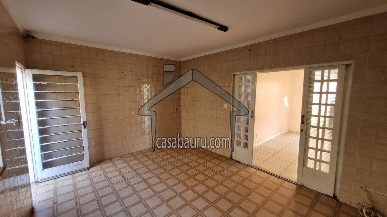 Imagem Casa com 3 Quartos à Venda, 242 m² em Vila Brunhari - Bauru