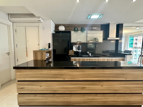 Imagem Imóvel com 3 Quartos à Venda, 121 m² em Centro - Balneário Camboriú