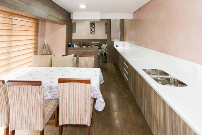Imagem Casa de Condomínio com 4 Quartos à Venda, 380 m² em Ipanema - Porto Alegre