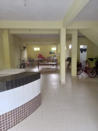 Casa com 6 Quartos à Venda, 260 m² em Olaria - Guarapari
