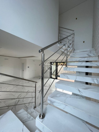 Imagem Casa com 3 Quartos à Venda, 191 m² em Saguaçu - Joinville Imagem Casa com 3 Quartos à Venda, 191 m² em Saguaçu - Joinville