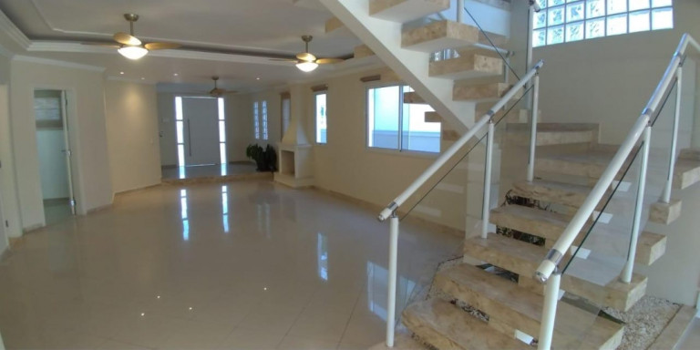 Imagem Casa de Condomínio com 4 Quartos à Venda, 360 m² em Alphaville 06 - Alphaville