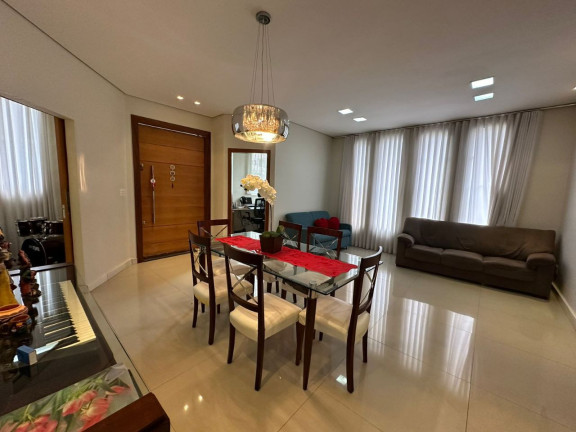 Imagem Casa com 4 Quartos à Venda, 488 m² em Cabral - Contagem Imagem Casa com 4 Quartos à Venda, 488 m² em Cabral - Contagem