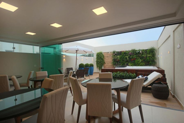 Imagem Apartamento com 2 Quartos à Venda, 71 m² em Centro - Camboriú
