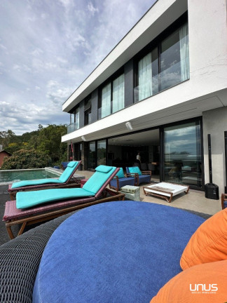 Imagem Casa de Condomínio com 3 Quartos à Venda, 510 m² em Cacupé - Florianópolis