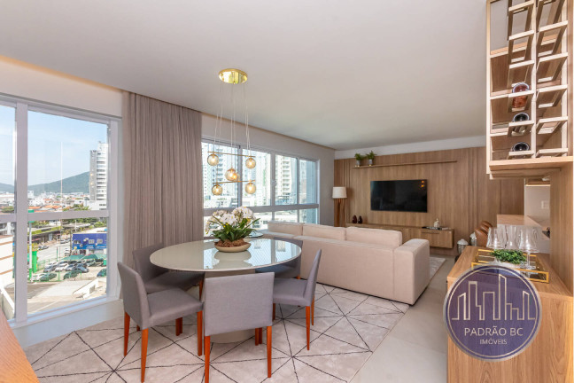 Imagem Apartamento com 4 Quartos à Venda, 132 m² em Centro - Balneário Camboriú Imagem Apartamento com 4 Quartos à Venda, 132 m² em Centro - Balneário Camboriú