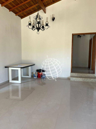 Imagem Casa com 3 Quartos à Venda, 210 m² em Retiro Das Fontes - Atibaia