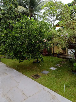 Imagem Casa com 4 Quartos à Venda, 340 m² em Busca Vida - Camaçari