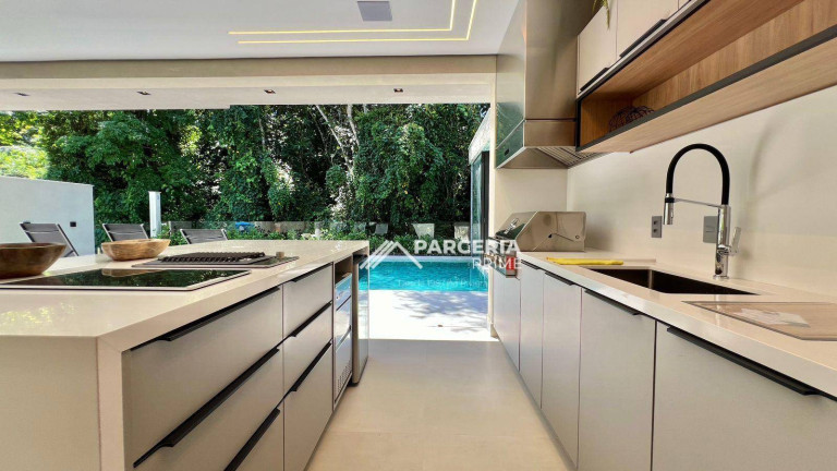 Imagem Casa com 6 Quartos à Venda, 415 m² em Riviera Módulo 11 - Bertioga Imagem Casa com 6 Quartos à Venda, 415 m² em Riviera Módulo 11 - Bertioga