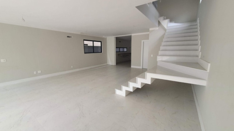 Imagem Casa com 6 Quartos à Venda, 380 m² em Barra Da Tijuca - Rio De Janeiro Imagem Casa com 6 Quartos à Venda, 380 m² em Barra Da Tijuca - Rio De Janeiro