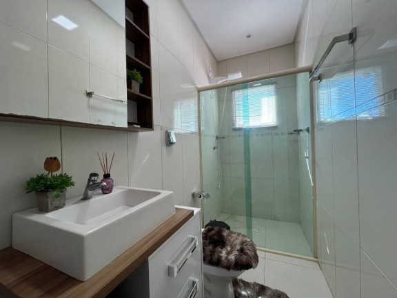 Imagem Casa com 3 Quartos à Venda, 180 m² em Centro - Balneário Barra Do Sul Imagem Casa com 3 Quartos à Venda, 180 m² em Centro - Balneário Barra Do Sul