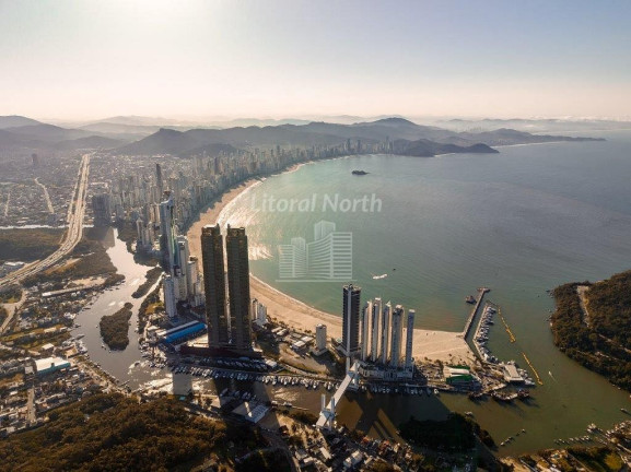 Imagem Apartamento com 4 Quartos à Venda, 261 m² em Barra Sul - Balneário Camboriú