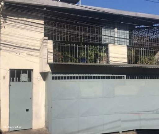 Sobrado com 4 Quartos à Venda, 176 m² em Campanário - Diadema