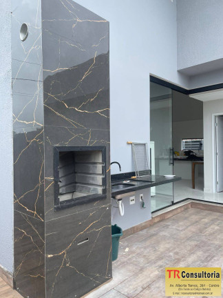 Imagem Casa com 3 Quartos à Venda, 400 m² em Campos Dos Goytacazes Imagem Casa com 3 Quartos à Venda, 400 m² em Campos Dos Goytacazes