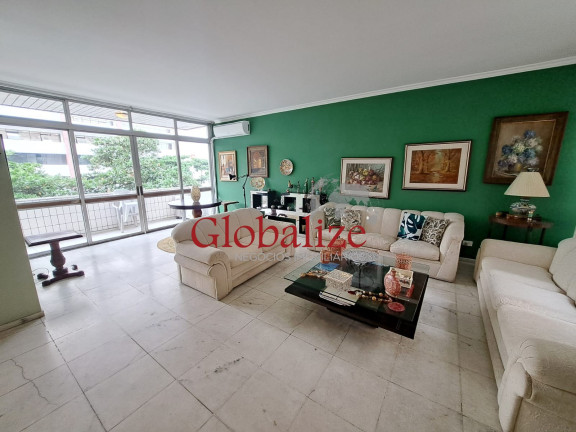 Imóvel com 4 Quartos à Venda, 345 m² em Gonzaga - Santos