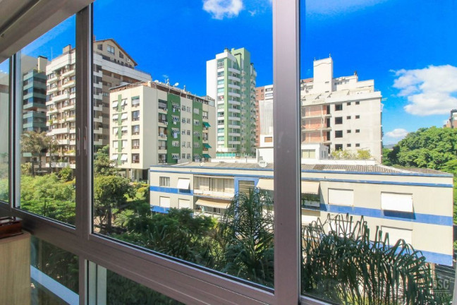 Imagem Imóvel com 2 Quartos à Venda, em Petrópolis - Porto Alegre Imagem Imóvel com 2 Quartos à Venda, em Petrópolis - Porto Alegre
