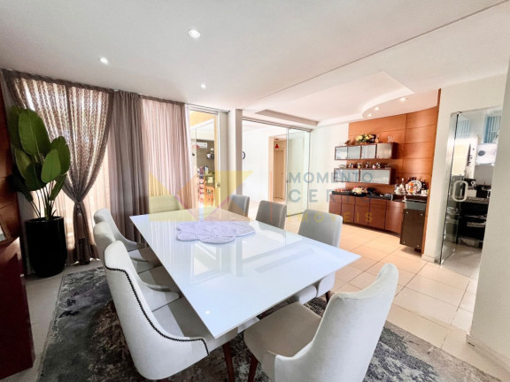 Imagem Casa com 6 Quartos à Venda, 370 m² em Centro - Blumenau Imagem Casa com 6 Quartos à Venda, 370 m² em Centro - Blumenau