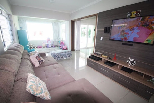 Casa com 3 Quartos à Venda, 500 m² em Jardim Itaperi - Atibaia
