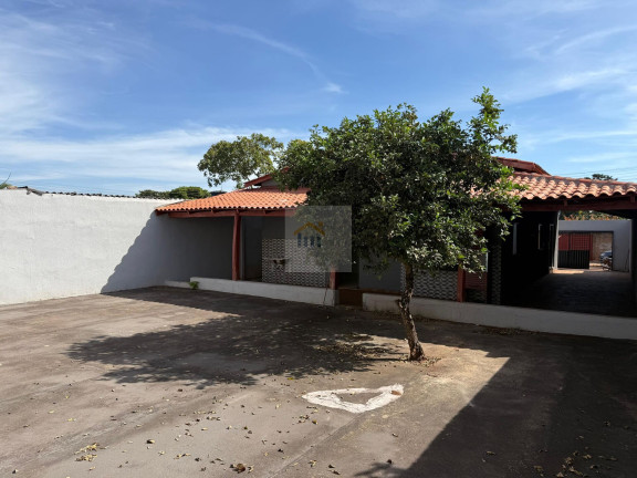 Casa com 3 Quartos à Venda, 182 m² em Setor Palmares - Trindade