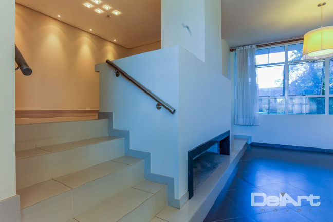 Imagem Casa com 4 Quartos à Venda, 302 m² em Santa Cândida - Curitiba