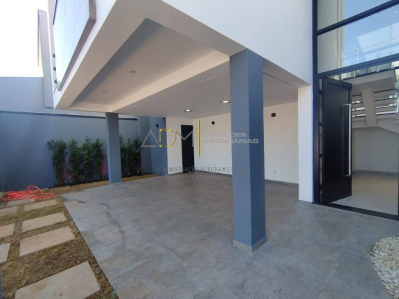 Imagem Casa com 3 Quartos à Venda, 250 m² em Jardim Itália - Botucatu