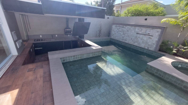 Imagem Casa com 4 Quartos à Venda, 375 m² em Condomínio Belvedere - Cuiabá