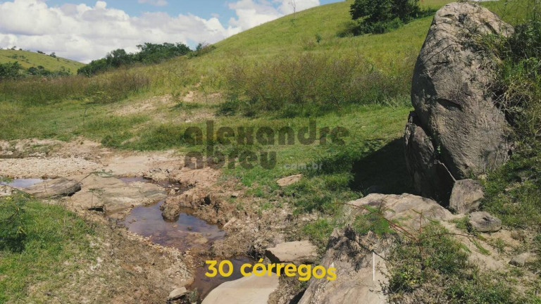 Imagem Fazenda à Venda, 130 m² em Santa Branca Imagem Fazenda à Venda, 130 m² em Santa Branca