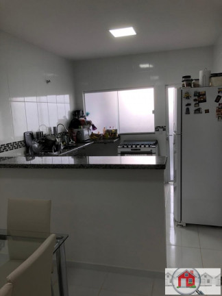Imagem Casa com 3 Quartos à Venda, 360 m² em Araruama Imagem Casa com 3 Quartos à Venda, 360 m² em Araruama