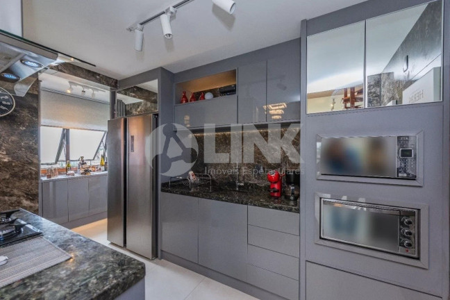 Imagem Imóvel com 3 Quartos à Venda, 209 m² em Chácara Das Pedras - Porto Alegre Imagem Imóvel com 3 Quartos à Venda, 209 m² em Chácara Das Pedras - Porto Alegre