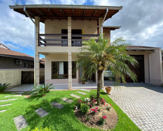 Imagem Casa com 3 Quartos à Venda, 238 m² em Vila Nova - Joinville