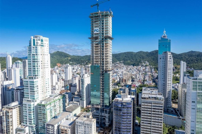 Apartamento com 4 Quartos à Venda, 184 m² em Centro - Balneário Camboriú