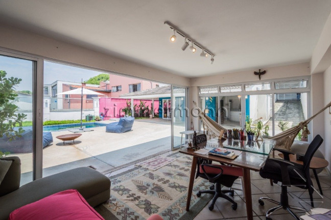 Imagem Casa com 3 Quartos à Venda, 525 m² em Pacaembu - São Paulo