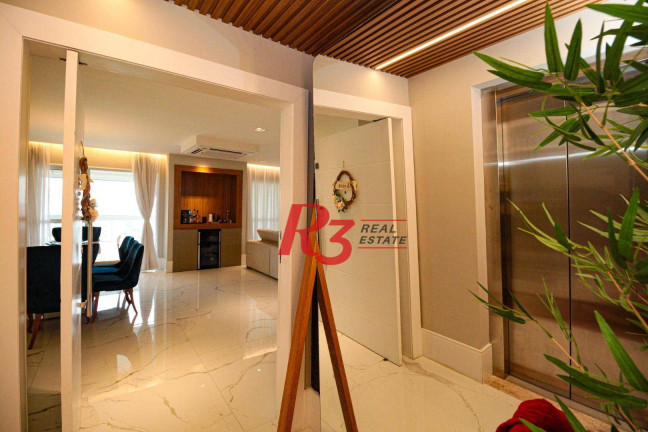 Imagem Apartamento com 4 Quartos à Venda, 234 m² em Embaré - Santos