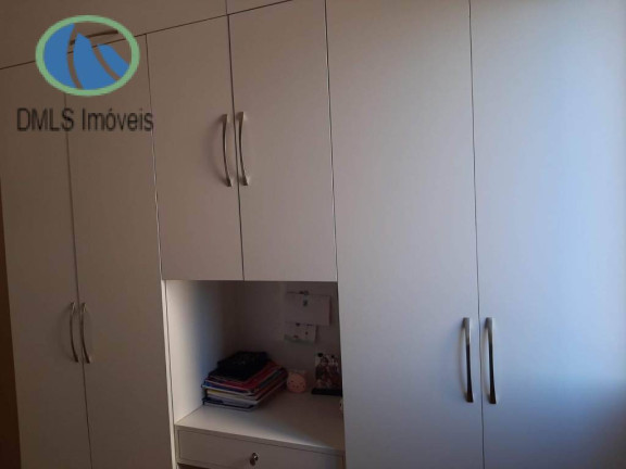 Imagem Apartamento com 2 Quartos à Venda, 74 m² em Jardim Tupanci - Barueri
