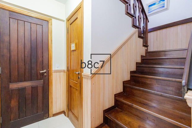 Imagem Casa com 3 Quartos à Venda, 129 m² em Santo Inácio - Curitiba Imagem Casa com 3 Quartos à Venda, 129 m² em Santo Inácio - Curitiba