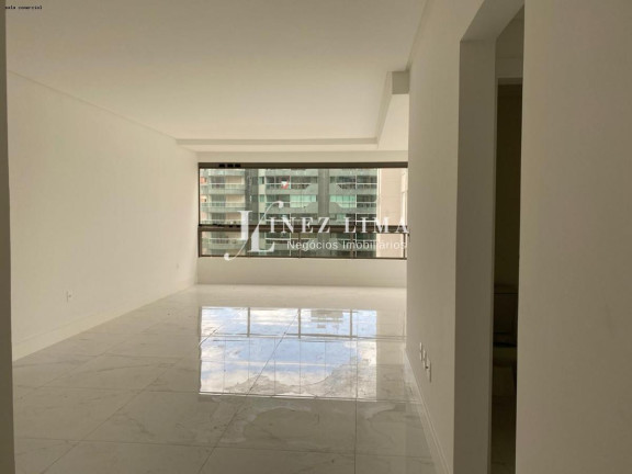 Imagem Apartamento com 4 Quartos à Venda, 197 m² em Meia Praia - Itapema Imagem Apartamento com 4 Quartos à Venda, 197 m² em Meia Praia - Itapema