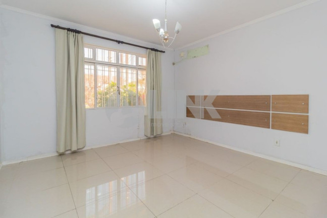 Imagem Casa com 3 Quartos à Venda, 180 m² em Sarandi - Porto Alegre