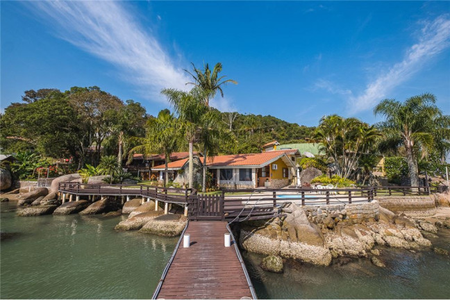 Casa com 5 Quartos à Venda,  em Cacupé - Florianópolis