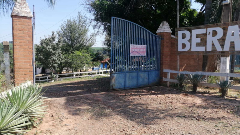 Fazenda à Venda, 22 m² em Roque - Pirassununga