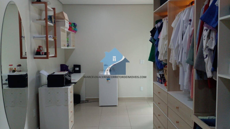 Imagem Casa com 6 Quartos à Venda, 300 m² em Adrianópolis - Manaus