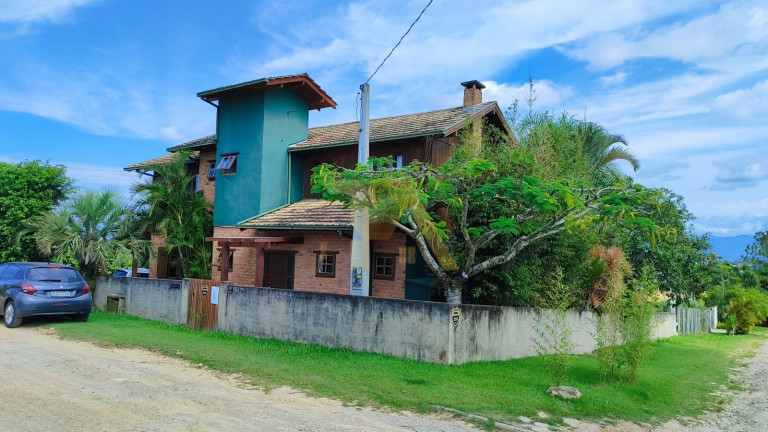 Imóvel com 3 Quartos à Venda,  em Ibiraquera - Imbituba