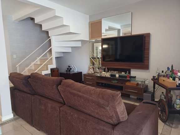 Imagem Casa com 3 Quartos à Venda, 150 m² em Guabirotuba - Curitiba Imagem Casa com 3 Quartos à Venda, 150 m² em Guabirotuba - Curitiba