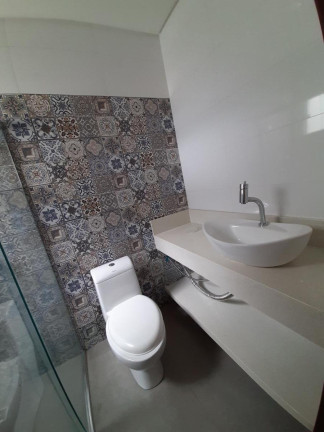 Imagem Sobrado com 2 Quartos para Alugar, 81 m² em Itacolomi - Balneário Piçarras