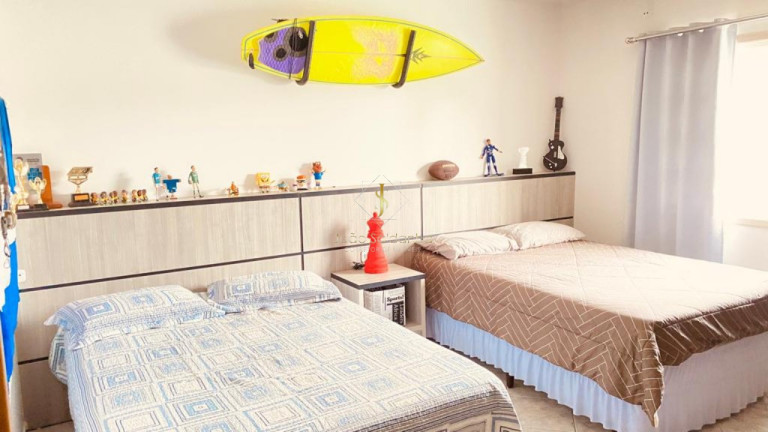 Imagem Casa com 3 Quartos à Venda,  em Centro - Guaratuba