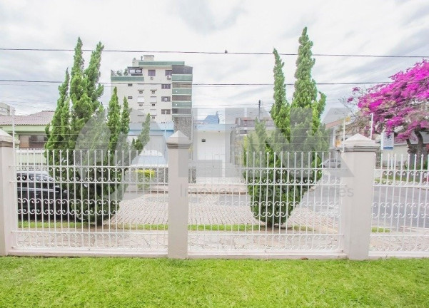 Imagem Casa com 3 Quartos à Venda, 352 m² em Jardim Lindóia - Porto Alegre Imagem Casa com 3 Quartos à Venda, 352 m² em Jardim Lindóia - Porto Alegre
