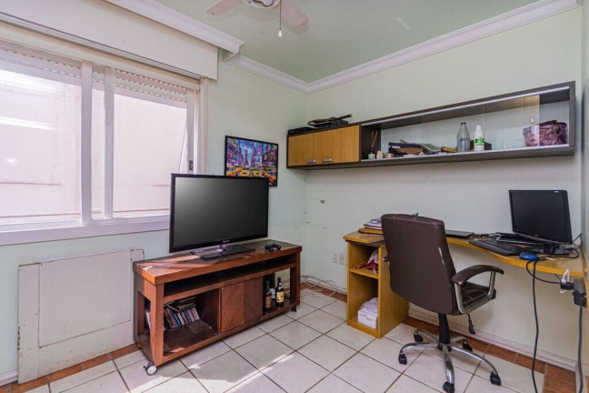 Imagem Apartamento com 3 Quartos à Venda, 110 m² em Petrópolis - Porto Alegre Imagem Apartamento com 3 Quartos à Venda, 110 m² em Petrópolis - Porto Alegre