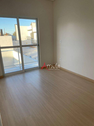 Imagem Sobrado com 3 Quartos à Venda, 141 m² em Canadá - Cascavel