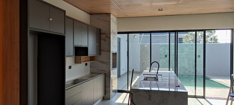Imagem Casa com 3 Quartos à Venda, 226 m² em Jardim Higienópolis - Maringa Imagem Casa com 3 Quartos à Venda, 226 m² em Jardim Higienópolis - Maringa