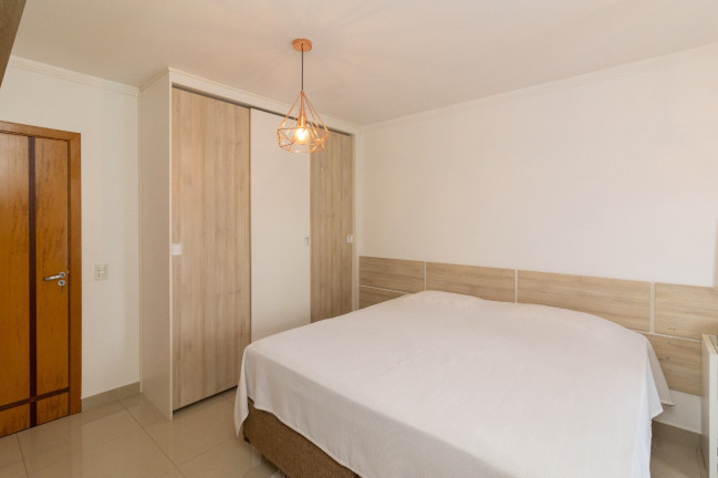 Imagem Casa com 3 Quartos à Venda, 424 m² em Parque Maria Domitila - São Paulo